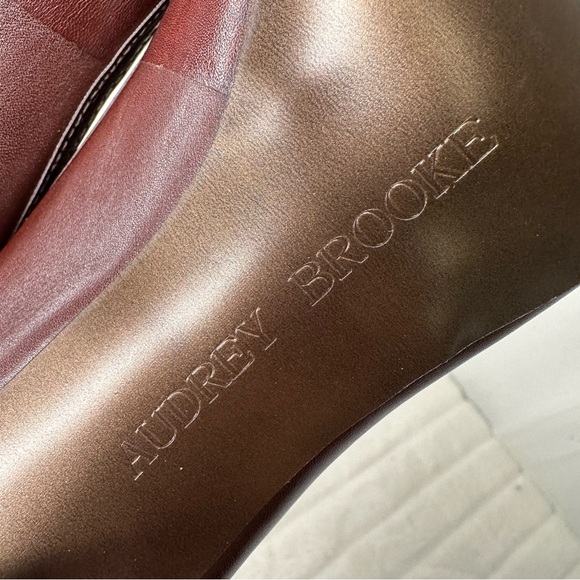 Audrey Brooke ♥️Brown Markham 2.5 in Heel Sz 6M - Picture 3 of 12